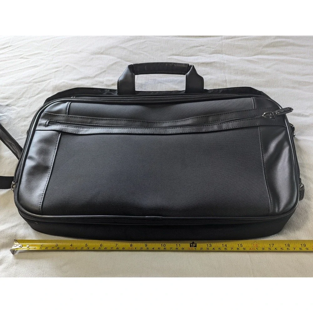 Kenneth Cole Reaction Briefcase Bag Black Nylon Laptop Messenger Bag R-Tech